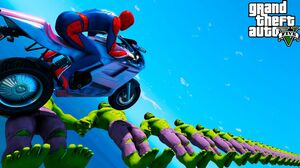 Homem-aranha em uma Moto! Spiderman with Superheroes and Hulk Bridge Parkour&Funny