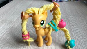 Đồ chơi trẻ em LÀM TÓC CHO NGỰA PONY CẦU VỒNG - My little Pony (Chim Xinh)