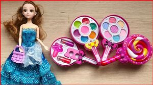 Đồ chơi búp bê và hộp trang điểm hình cây kẹo ngọt - Trò chơi trang điểm - Make up toys (Chim Xinh)