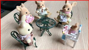 Đồ chơi trẻ em, gia đình thỏ Sylvanian Families, bộ bàn ghế ăn gia đình - Toys kids (Chim Xinh)