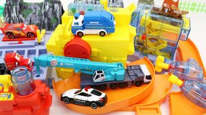 Tomica Town Building Toys Pretend Play Car Wash with Disney Cars