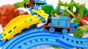 Building Train Tracks  - Thomas Train & More Toy Vehicles