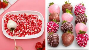 10 Best Strawberry Cake Decorating Tutorials | So Yummy Cake Decorating Ideas You'll Love