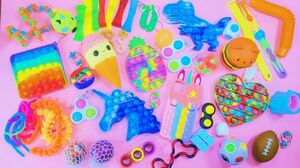 Testing Viral Tik Tok Fidget Toys - 60 Pieces of FIDGET TOYS - My Fidget Toys Collection - POP IT!